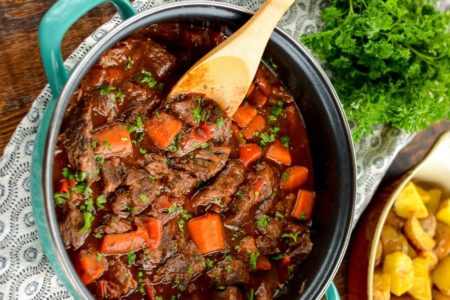 slow cooker braised steak and vegetables